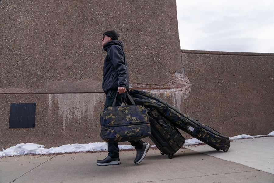 What to Look For in Ski & Snowboard Gloves