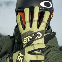 Gloves & Mitts